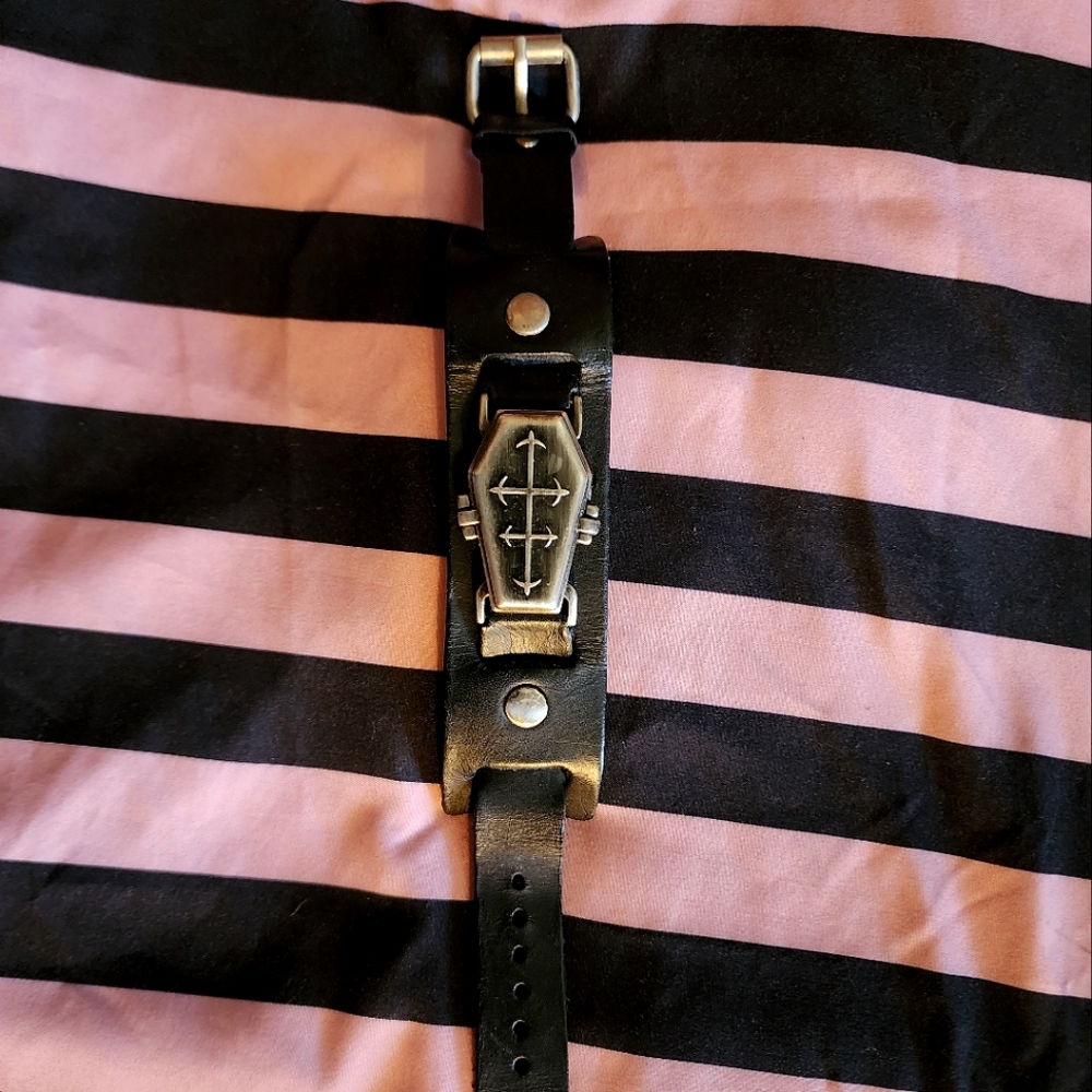 Vintage 2002 HotTopic coffin watch